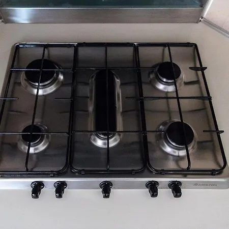 My Center Near The - Casa Mombello Διαμέρισμα *